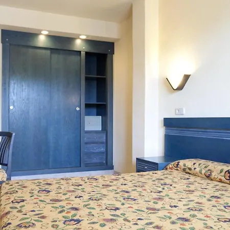 Central Park Hotel 3*